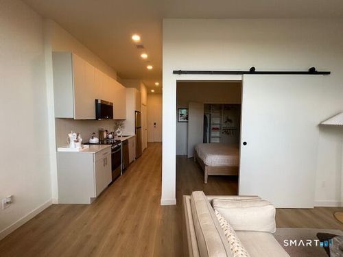 423-42 John Street, Stamford, CT, 06902 | Card Image