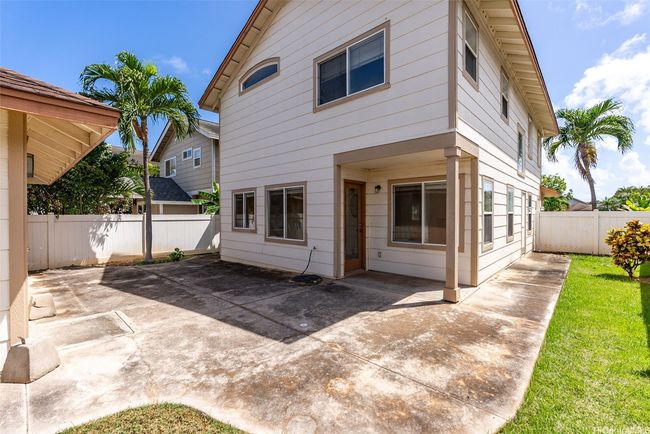 Spacious backyard, perfect for entertaining | Image 22