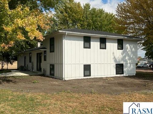 1145 8th St N, Saint James, MN, 56081-1555 | Card Image