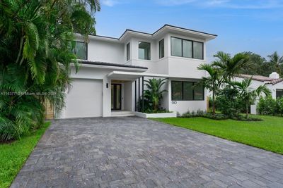 510 Ne 119th St, House other with 4 bedrooms, 4 bathrooms and null parking in Biscayne Park FL | Image 2