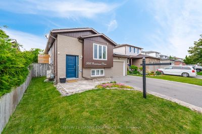 986 Renaissance Dr, House other with 2 bedrooms, 2 bathrooms and 3 parking in Oshawa ON | Image 1