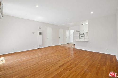 29-6153 Lexington Avenue, Los Angeles, CA, 90038 | Card Image