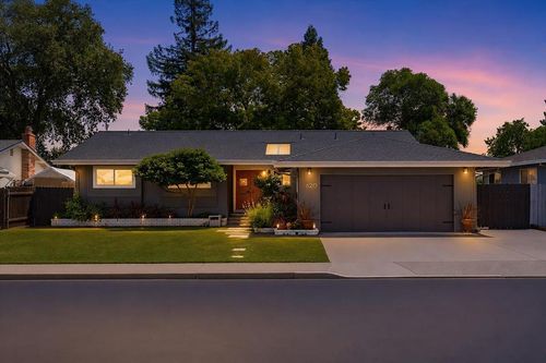 620 Darling Way, Roseville, CA, 95678-4350 | Card Image