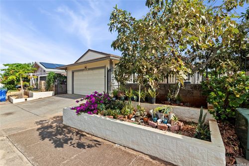 94-815 Kaaka St, Waipahu, HI, 96797-4547 | Card Image