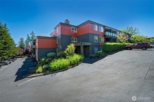 unit-b319-7021 Sand Point Way Ne, Seattle, WA, 98115-8132 | Card Image