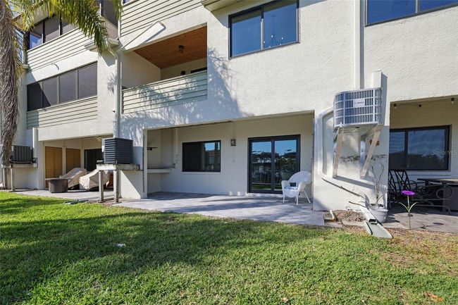 2383 Hanover Dr, Townhouse with 2 bedrooms, 3 bathrooms and null parking in DUNEDIN FL | Image 63