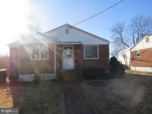 2415 Fordham Pl, HYATTSVILLE, MD, 20783-2641 | Card Image