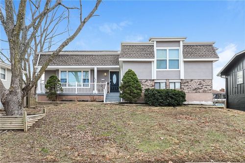 6901 E 140th Ter, Grandview, MO, 64030-3858 | Card Image