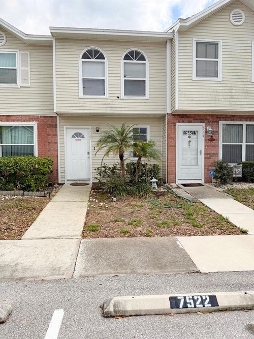 7522 Hollowell Dr, TAMPA, FL, 33615-1579 | Card Image