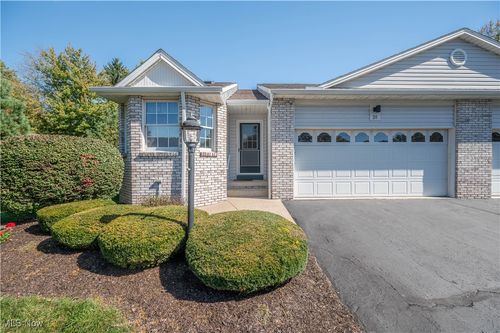 20 Harneds Lndg, Cortland, OH, 44410-1286 | Card Image