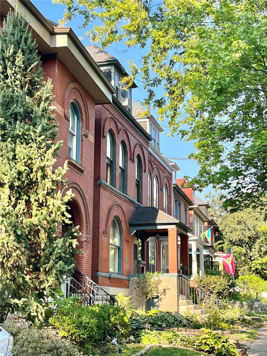 Shenandoah Ave, Saint Louis, MO 63110