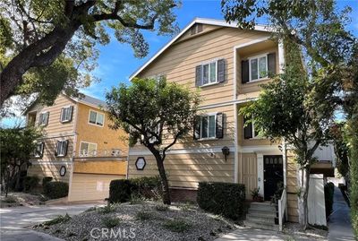 9 - N Roosevelt Avenue, Townhouse with 2 bedrooms, 1 bathrooms and 2 parking in Pasadena CA | Image 1