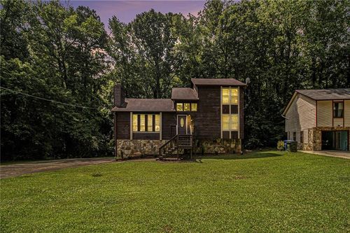 300 Twin Tendrils Sw, Atlanta, GA, 30331-7271 | Card Image