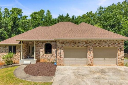 160 Quail Ridge Dr, Cleveland, GA, 30528-2713 | Card Image