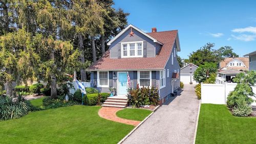 3861 Hickory St, Seaford, NY, 11783-2602 | Card Image