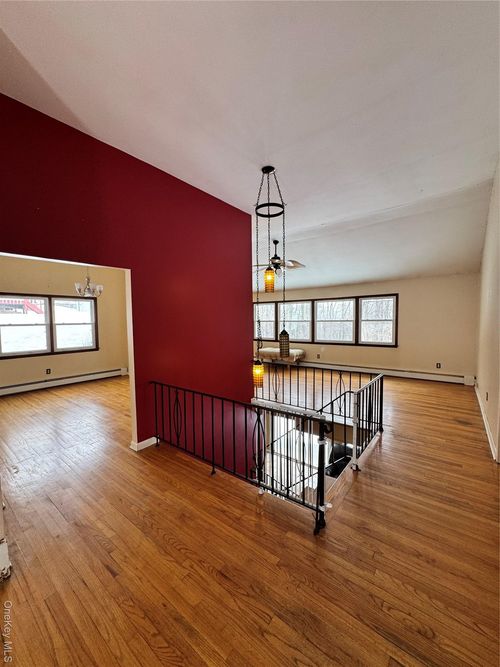 35 Top O Hill Rd, Wappingers Falls, NY, 12590-2232 | Card Image