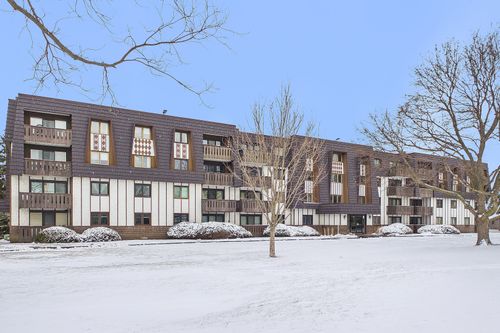 unit-3105-13000 W Heiden Cir, Lake Bluff, IL, 60044-1061 | Card Image