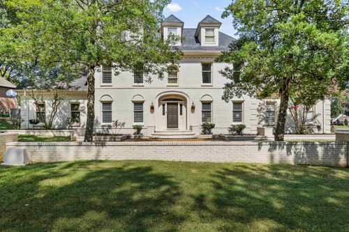 8706 Maple Creek Cv, Germantown, TN, 38139-6437 | Card Image