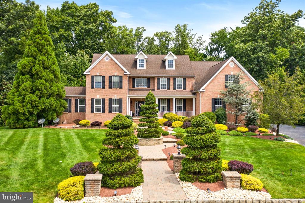 Sherwood Ln, Columbus, NJ 08022