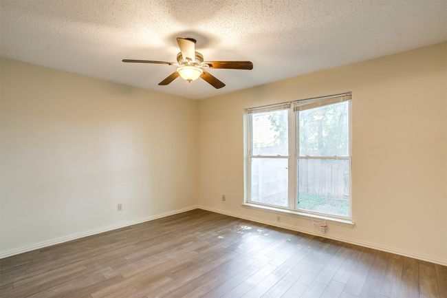 127 Allencrest Dr, Home with 3 bedrooms, 2 bathrooms and null parking in White Settlement TX | Image 11