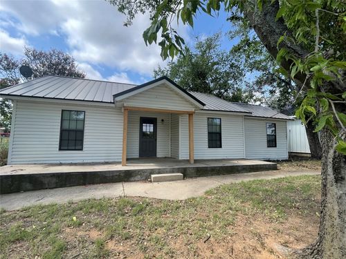 304 W Lee Ave, Graford, TX, 76449-3759 | Card Image
