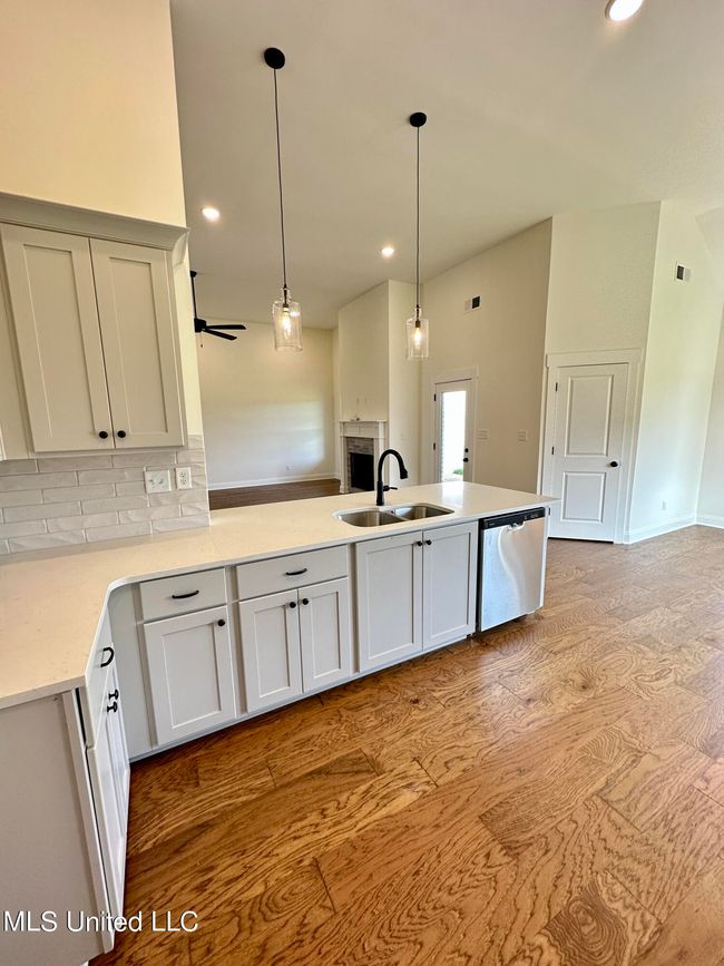 Kitchen | Image 19