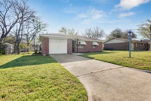 407 Glenn Dr, Weatherford, TX, 76086-5147 | Card Image