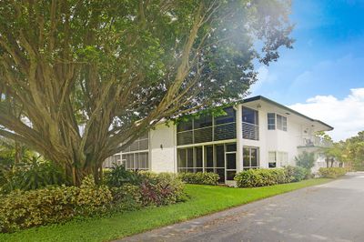 208P - 6 Garden Street, Condo with 2 bedrooms, 2 bathrooms and null parking in Tequesta FL | Image 1