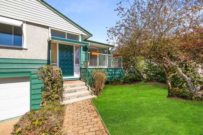 1235 Jefferson Avenue, House other with 3 bedrooms, 2 bathrooms and 4 parking in West Vancouver BC | Image 24