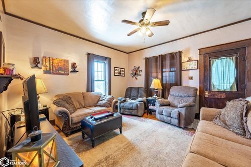 202 Y St, Dunlap, IA, 51529-1055 | Card Image