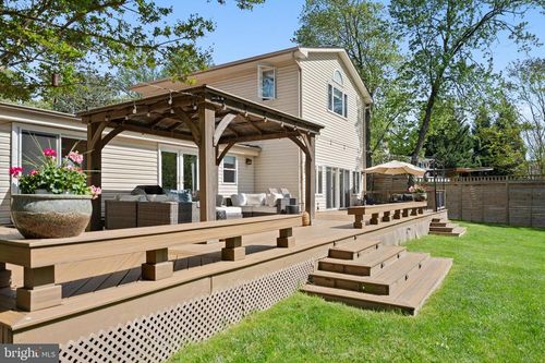 7113 Carol Ln, FALLS CHURCH, VA, 22042-3713 | Card Image
