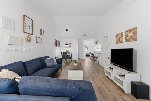 13943-13943 Sw 93rd Ln, Miami, FL, 33186-7869 | Card Image