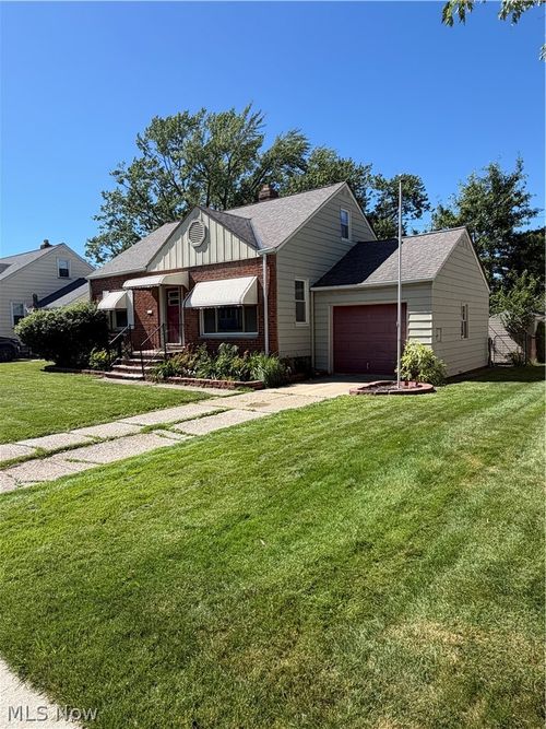 10810 Windham Rd, Parma, OH, 44130-1573 | Card Image