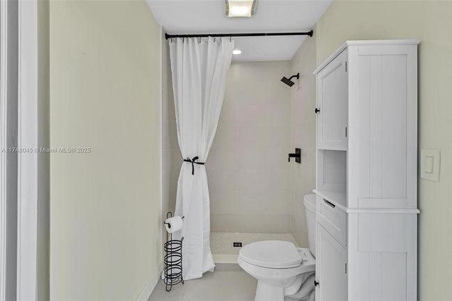 4107 Ne 21 St Ter, Townhouse with 1 bedrooms, 2 bathrooms and null parking in Lighthouse Point FL | Image 22