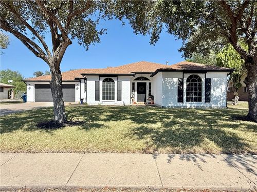 905 Hercules Dr, Bishop, TX, 78343-2913 | Card Image