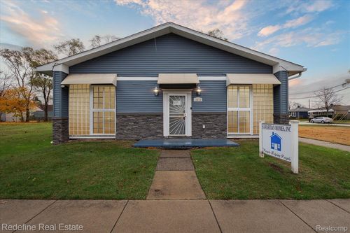 22610 Rosewood St, Oak Park, MI, 48237-2904 | Card Image
