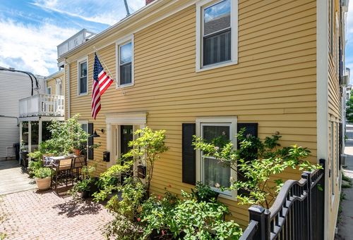 2-89 School St, Boston, MA, 02129-2439 | Card Image