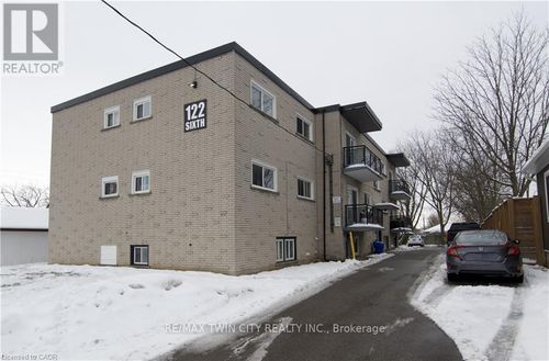 304-122 6th Ave, Kitchener, ON, N2C1R1 | Card Image