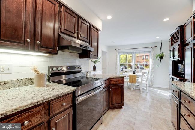 2150 Golf Course Dr, Townhouse with 3 bedrooms, 4 bathrooms and null parking in RESTON VA | Image 15