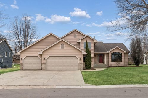 1325 Courtland E, Waconia, MN, 55387-1200 | Card Image