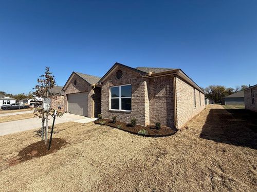 4004 Becky Ln, Mustang, OK, 73064-4066 | Card Image