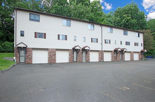 apt-16a-140 Thompson St, East Haven, CT, 06513-1994 | Card Image