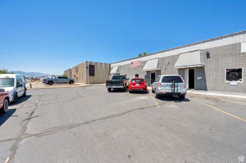 576 W Billinis Rd, South Salt Lake, UT, 84115-4226 | Card Image