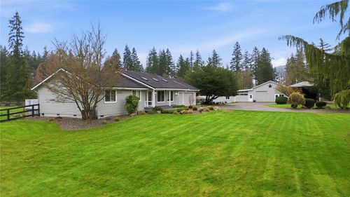27420 Se 392nd St, Enumclaw, WA, 98022-7786 | Card Image