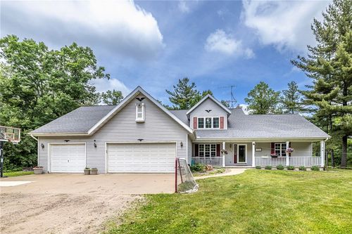548 N Roosevelt Rd, Black River Falls, WI, 54615-1457 | Card Image