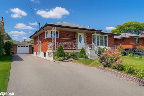 upper-112 Sunrise Dr, Hamilton, ON, L8K4C3 | Card Image