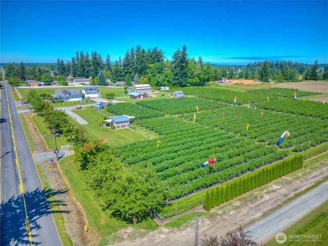 23206 Se 448 Th St, Home with 3 bedrooms, 3 bathrooms and 8 parking in Enumclaw WA | Image 25