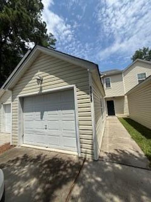 8666 Roanoke Drive, North Charleston, SC, 29406 | Card Image