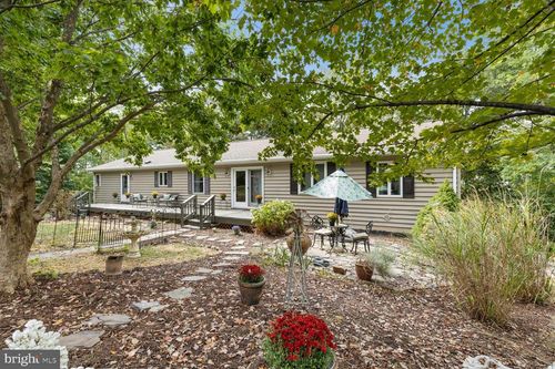 2891 Saumsville Rd, MAURERTOWN, VA, 22644-2225 | Card Image