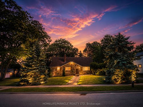 17 Goderich St, Fort Erie, ON, L2A3M3 | Card Image